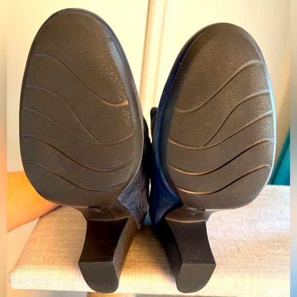 EUC Clark’s Bendable’s Stroll Valley Blue Leather Ankle Boot - Picture 8 of 8